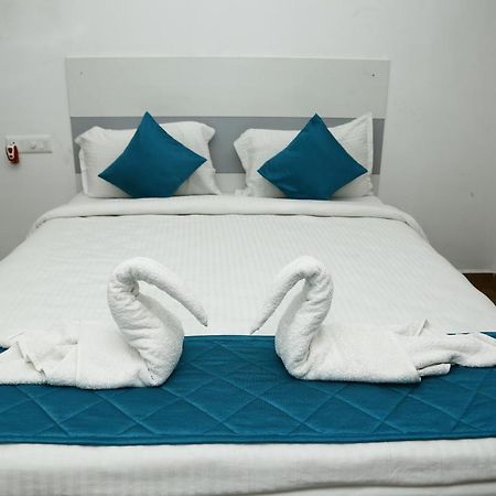 The Base Inn Пондичерри Экстерьер фото