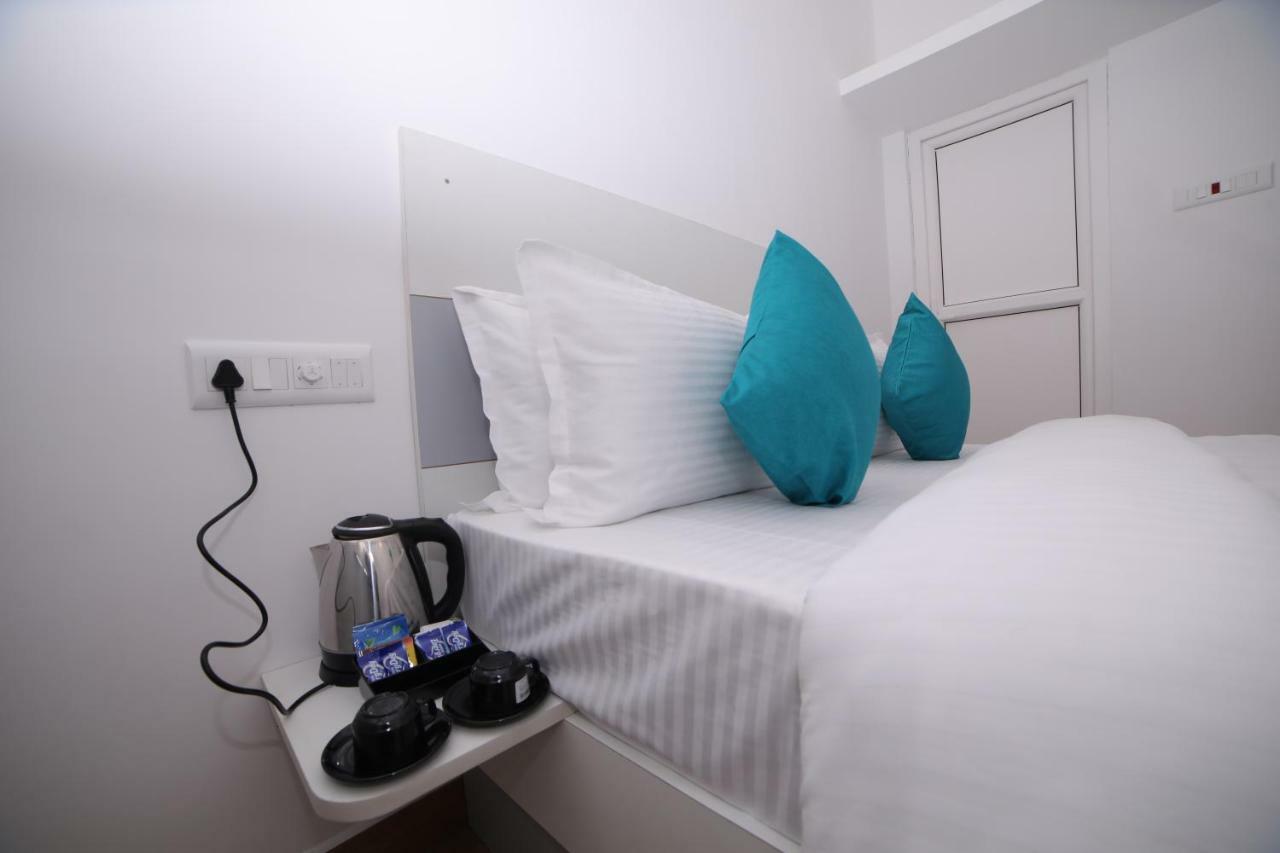 The Base Inn Пондичерри Экстерьер фото