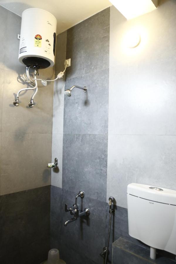 The Base Inn Пондичерри Экстерьер фото
